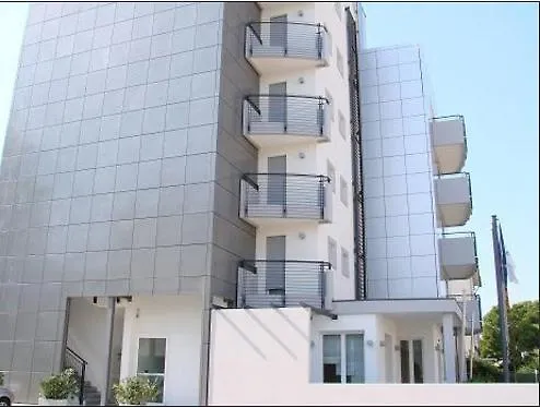 Aparthotel Royal Лидо-ди-Езоло